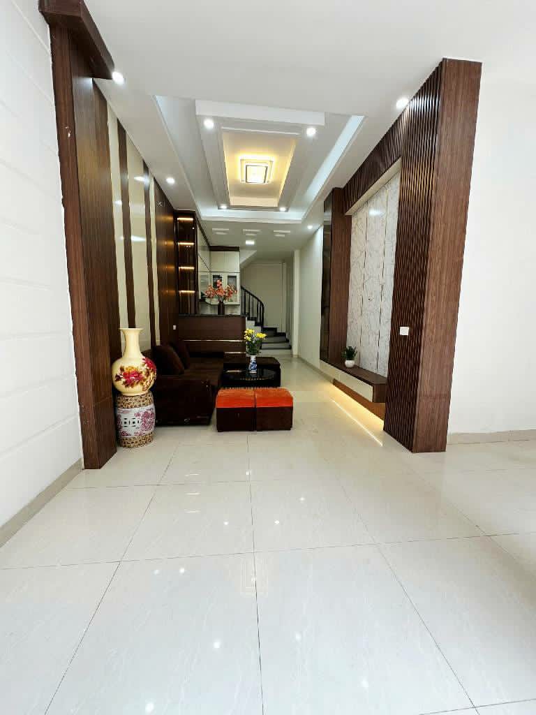 BÁN GẤP NHÀ ĐỘI CẤN TT BA ĐÌNH FULL NỘI THẤT 37M X 5 TẦNG MT 5,5M 11 TÝ